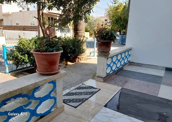 Heights アパートホテル ニコシア