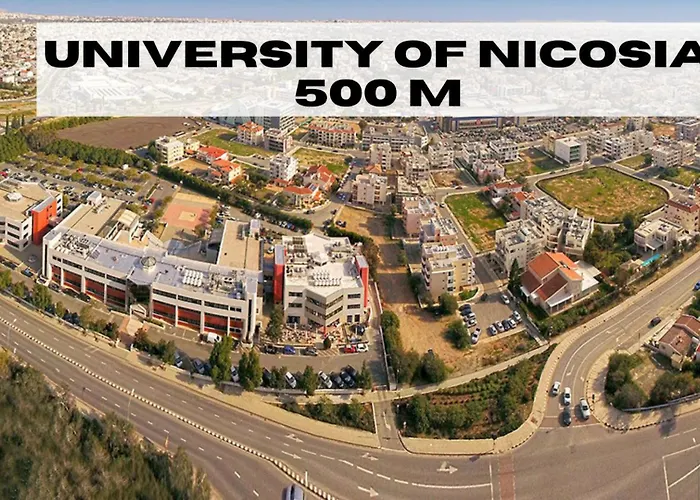 Heights アパートホテル ニコシア